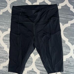 Lululemon biker short with pockets